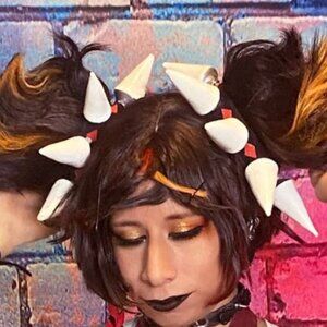 Game Genshin Impact XinYan Cosplay Wig Xin Yan Short Brown